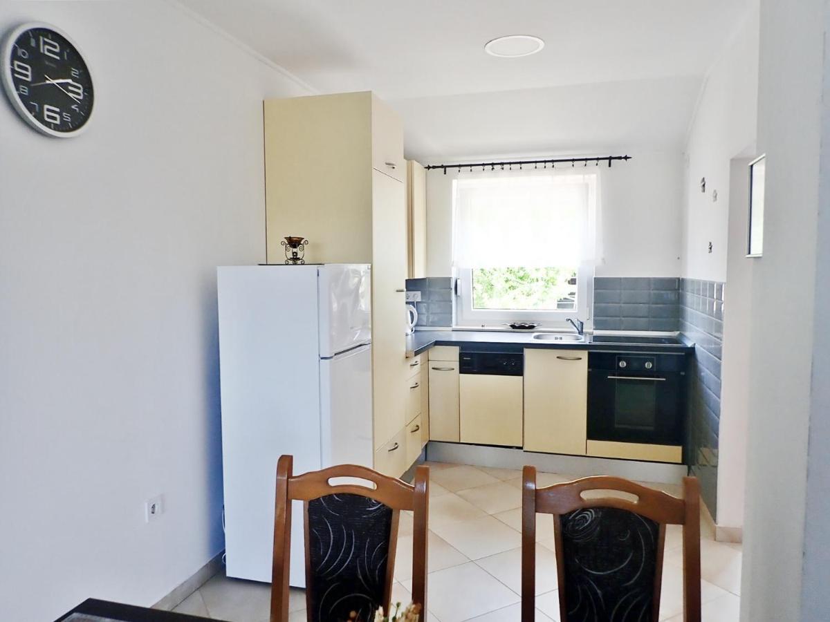 Apartment Maca Starigrad Paklenica Εξωτερικό φωτογραφία