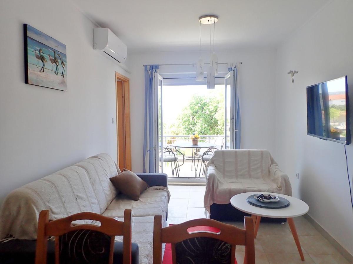 Apartment Maca Starigrad Paklenica Εξωτερικό φωτογραφία